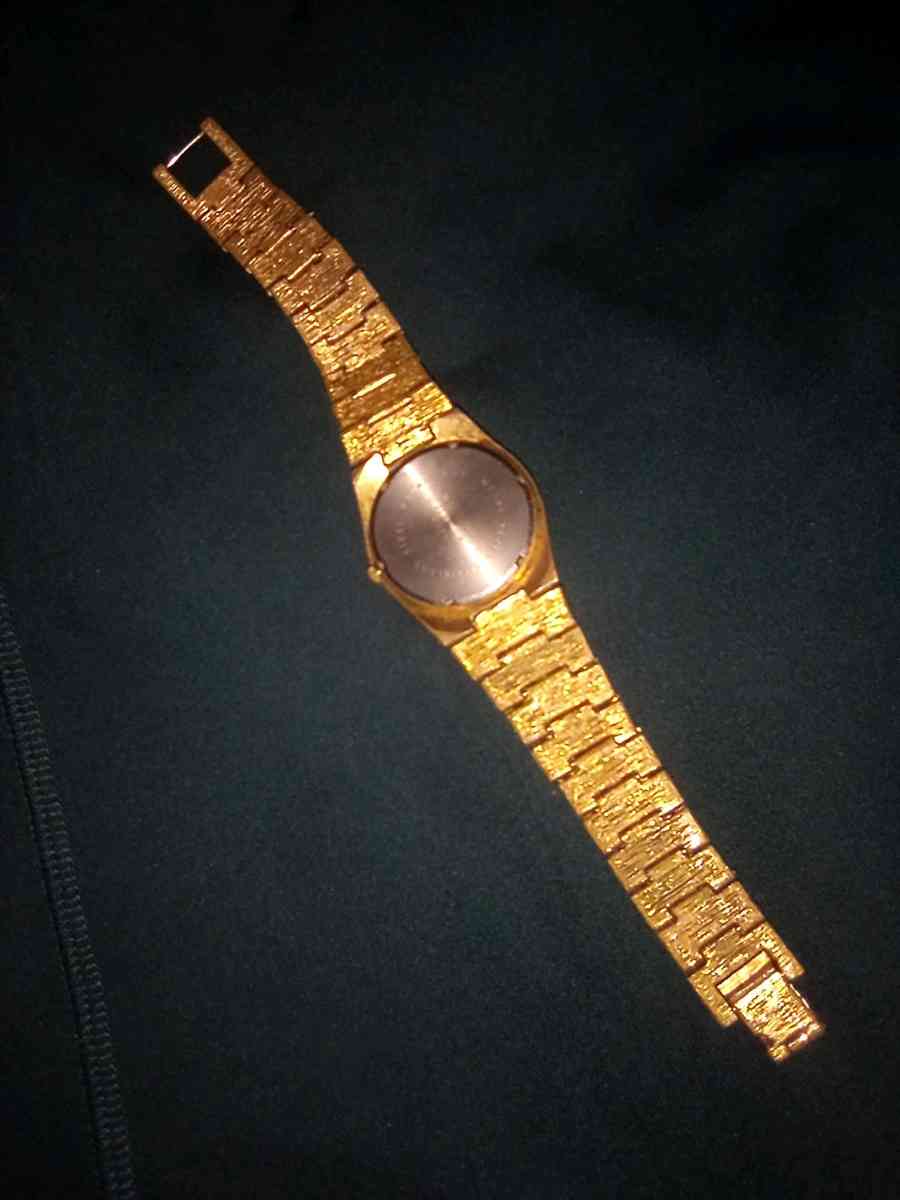 Waltham ladies gold nugget watch