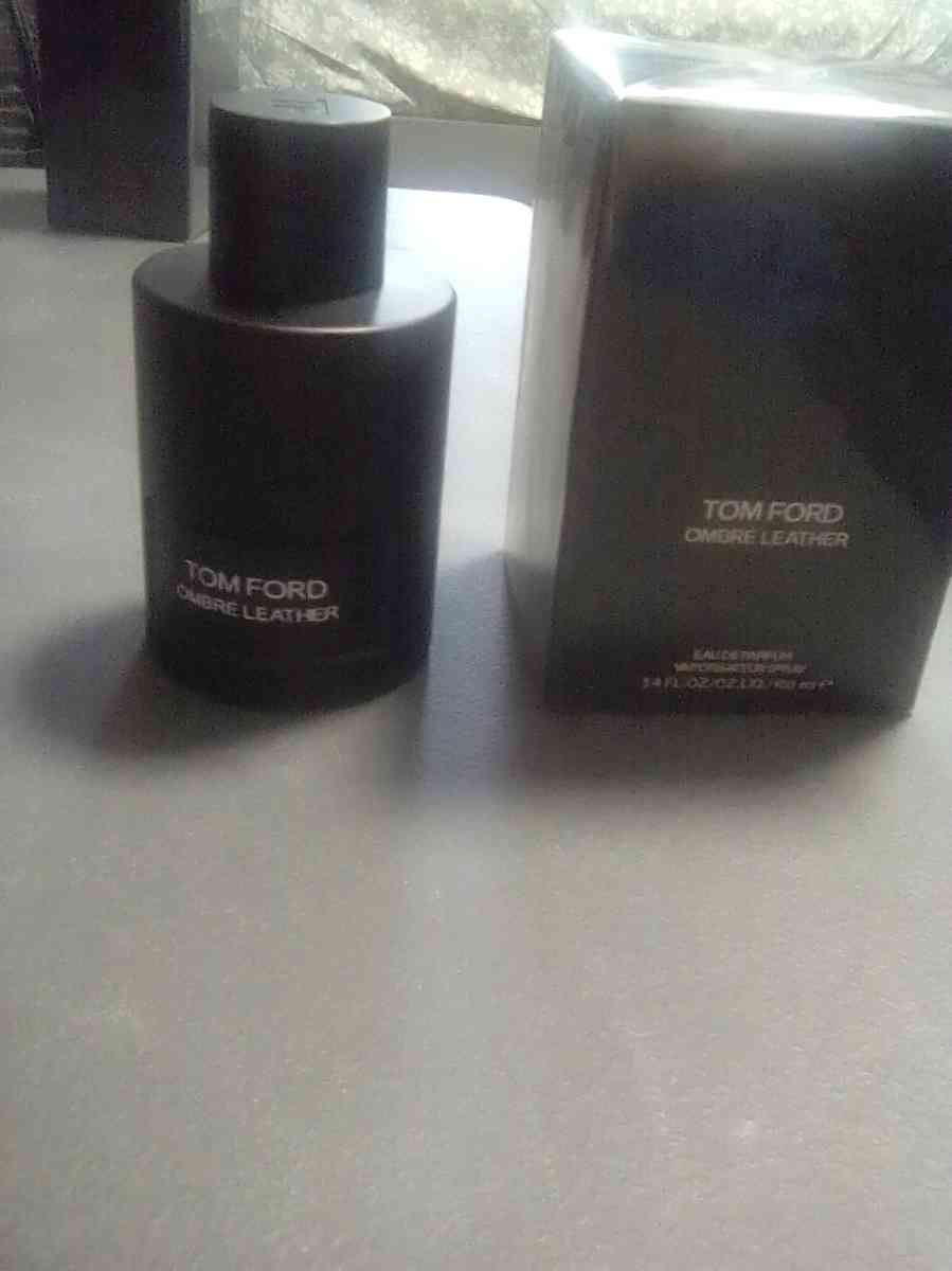 FRAGANCIA TOM FORD OMBRE LEATHER