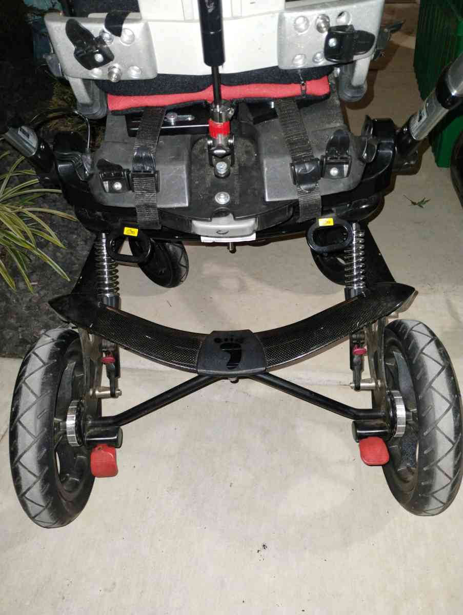 R82 Stingray Pediatric Wheelchair