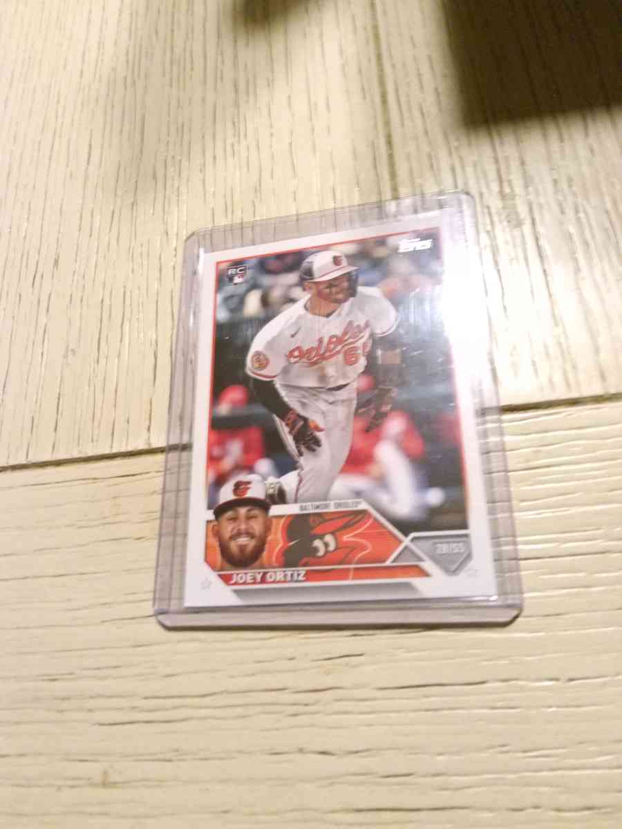 Topps JOEY ORTIZ ROOKIE