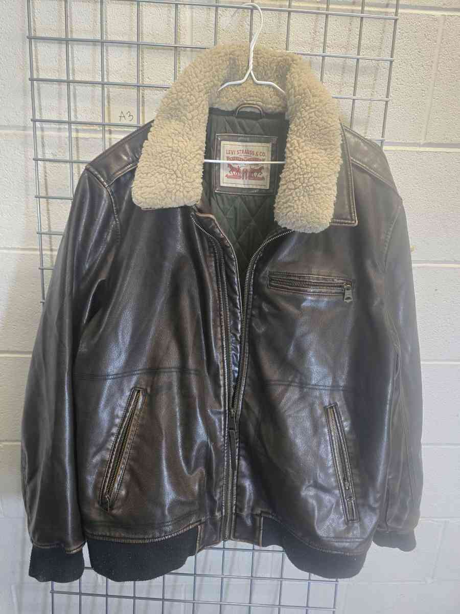 levi JACKET color brown