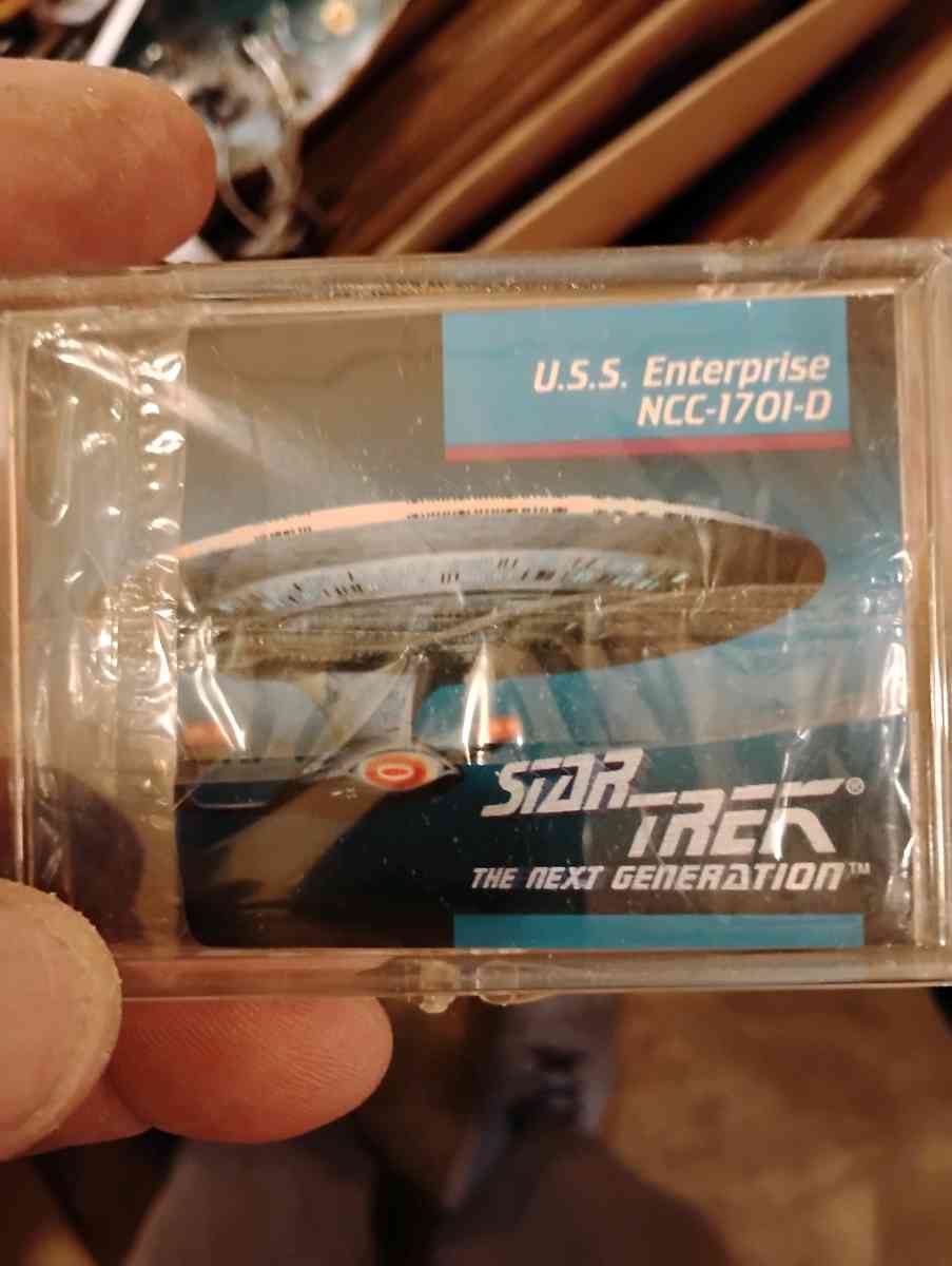 various trading card sets Indiana Jones Chronicles Star Trek