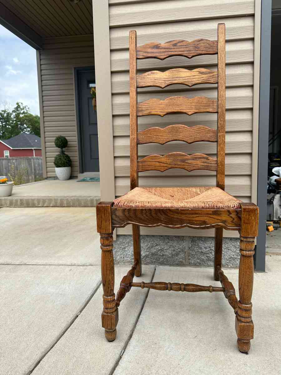Vintage Wooden Ladder Back Chair with Woven Seat Antique Gre