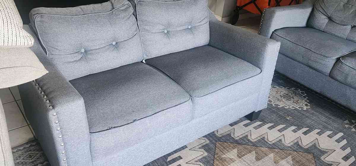 regalamos 3 sillones en buen estado kendall area 786 3375980