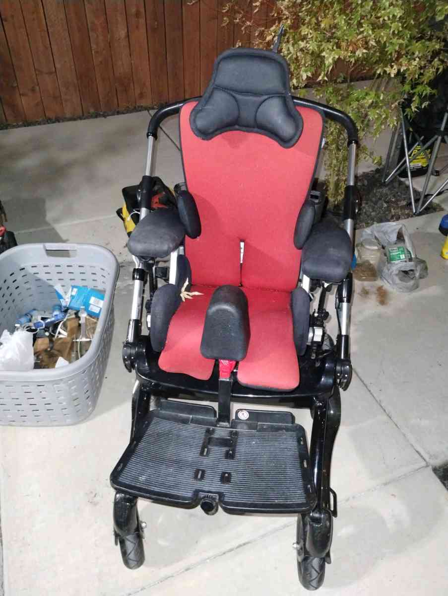 R82 Stingray Pediatric Wheelchair