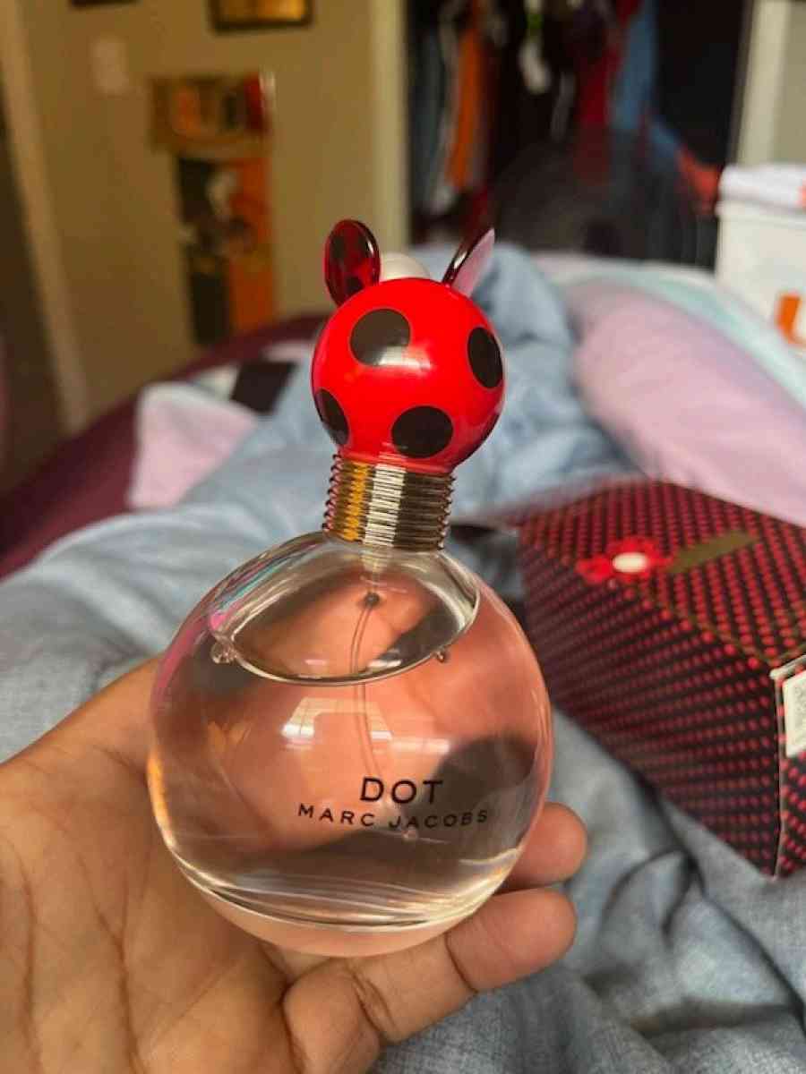 dot Marc Jacobs perfume