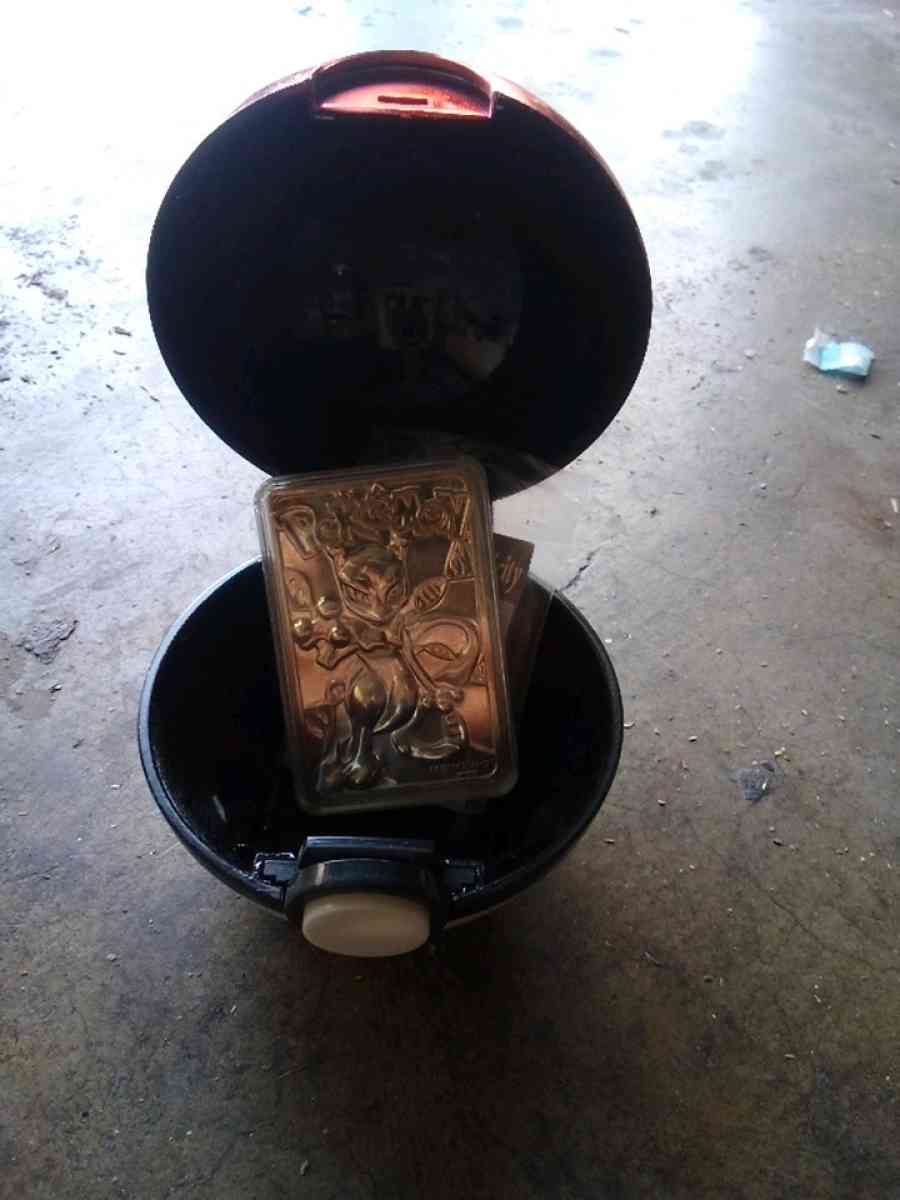 Mewtwo gold plated trading card