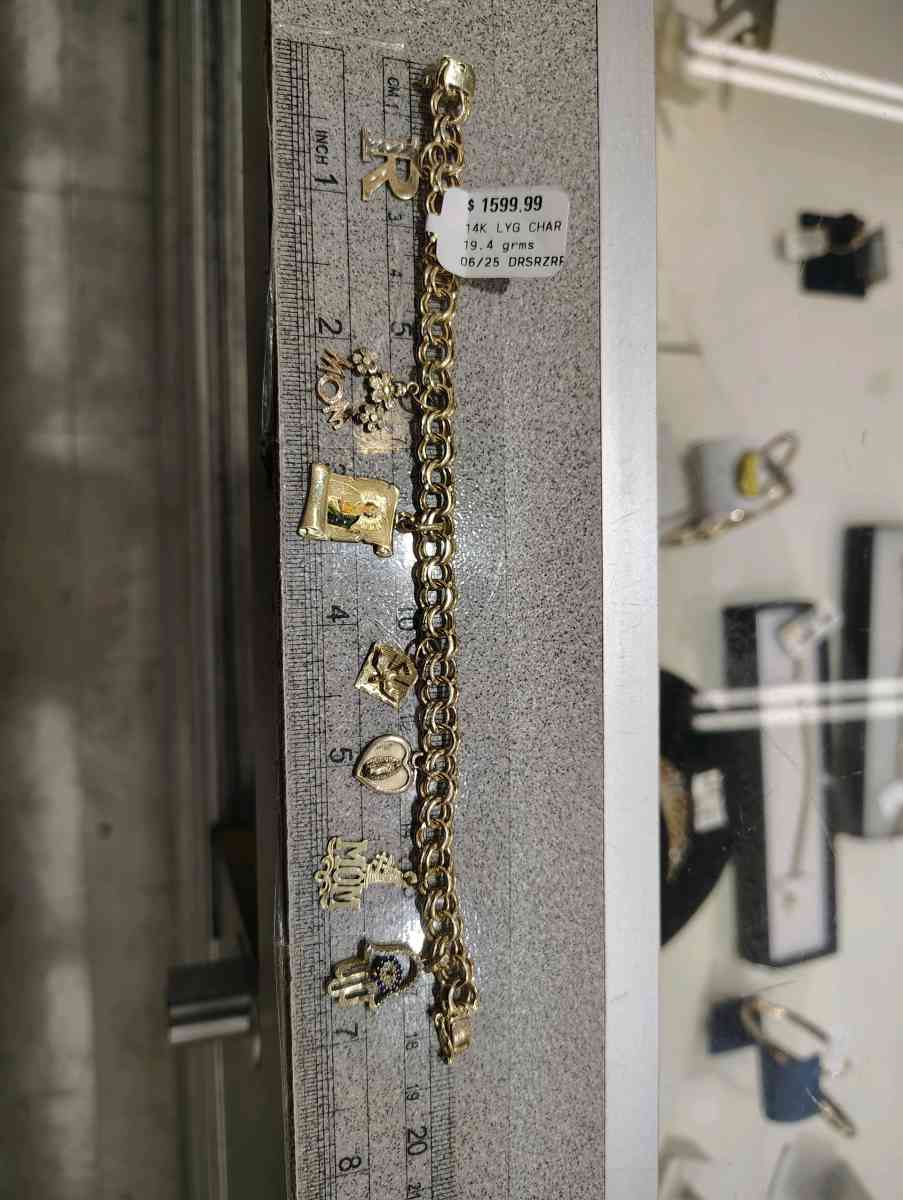 Chino Link Charm Bracelet