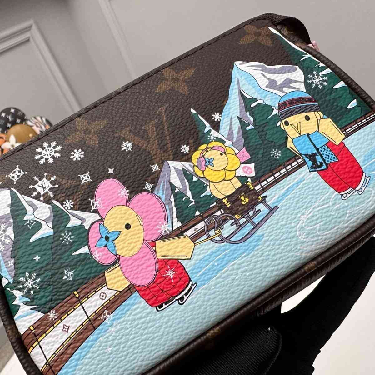 LOUIS VUITTON Limited Edition Monogram Canvas Christmas 2022