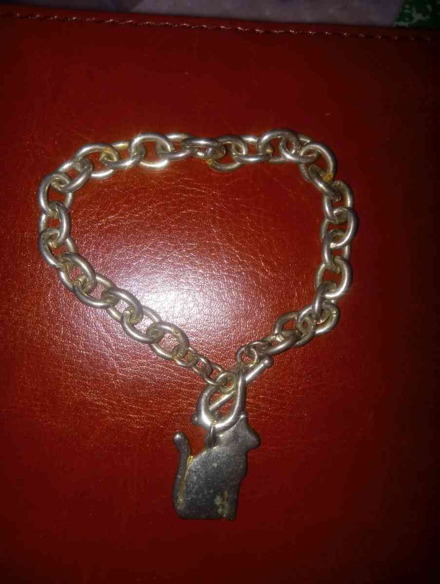 fine silver bracelet by Lisa Greene