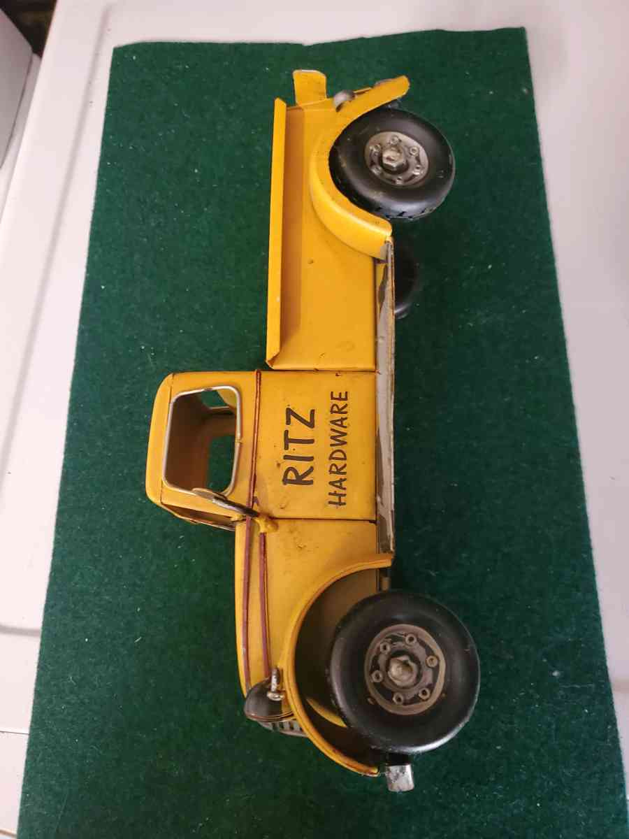 Vintage Ritz Truck