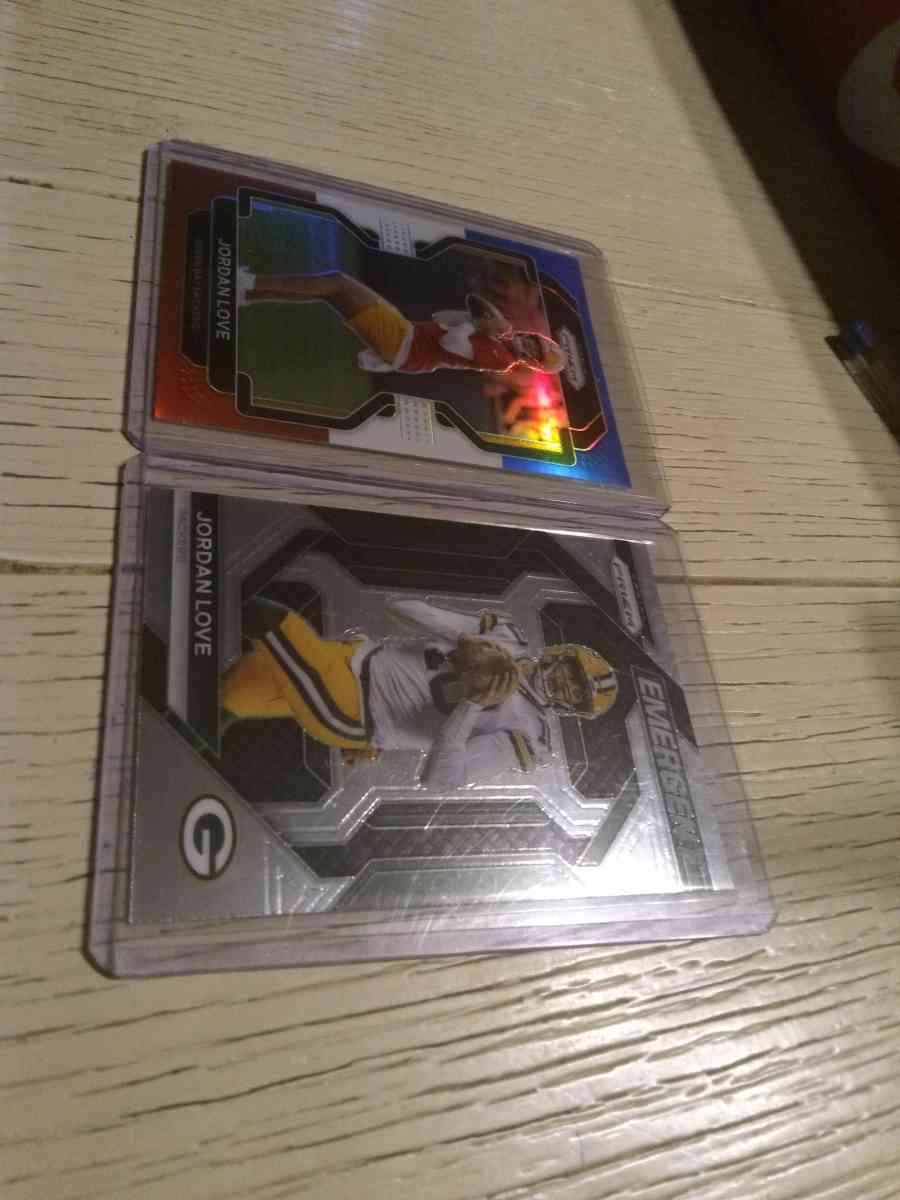 2 Jordan Love rookie cards from prizm