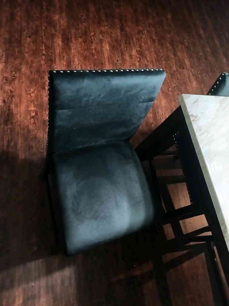 Dining table with 4 chairs