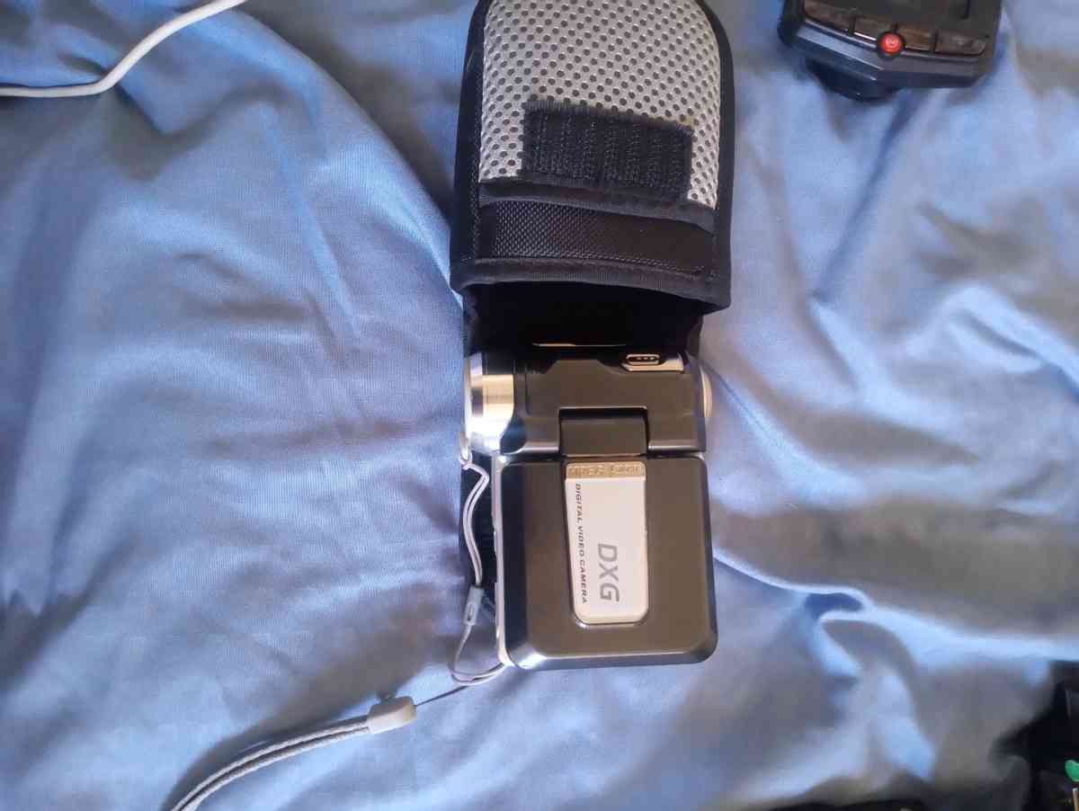 Digital video camera