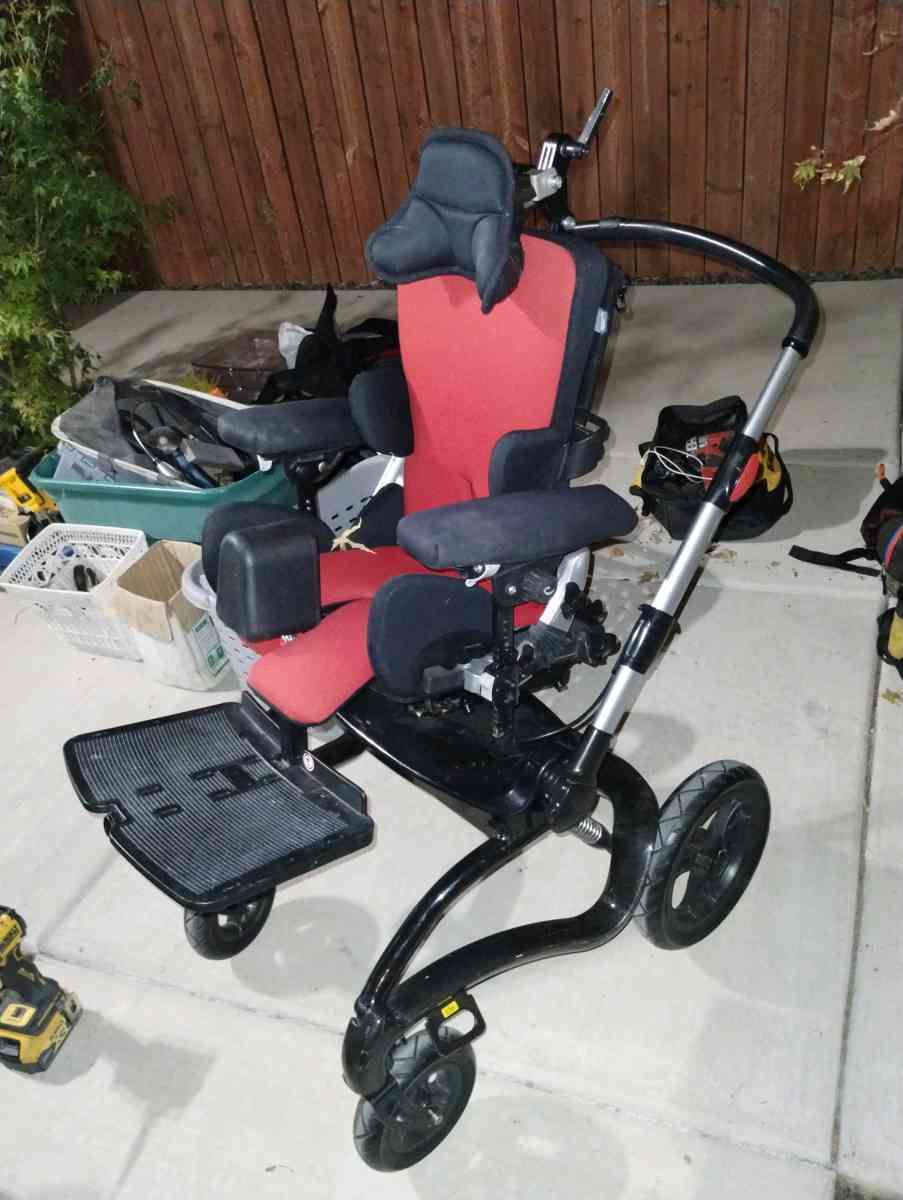 R82 Stingray Pediatric Wheelchair