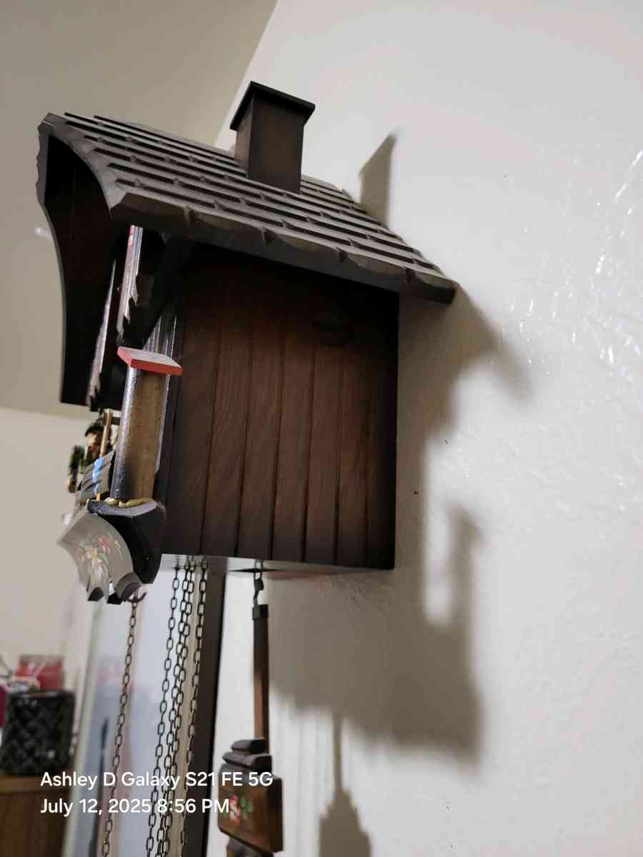 Romance Swiss Made by Roeger Wooden Cuckoo Clock homedecor