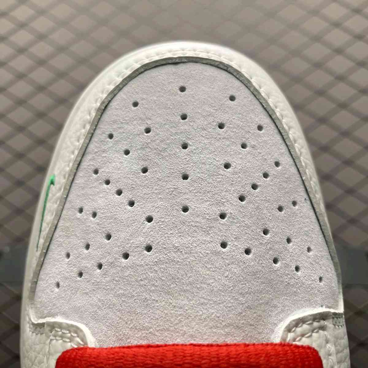 Nike Dunk Low x Undefeated Christmas Concepts