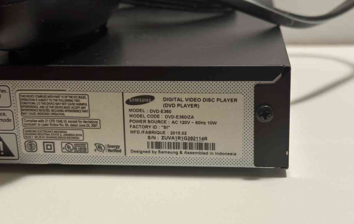 Samsung DVDE360 DVD Player Black with Remote