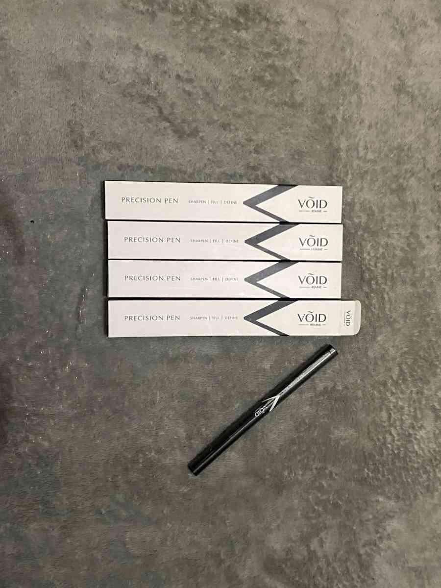 void eyeliner