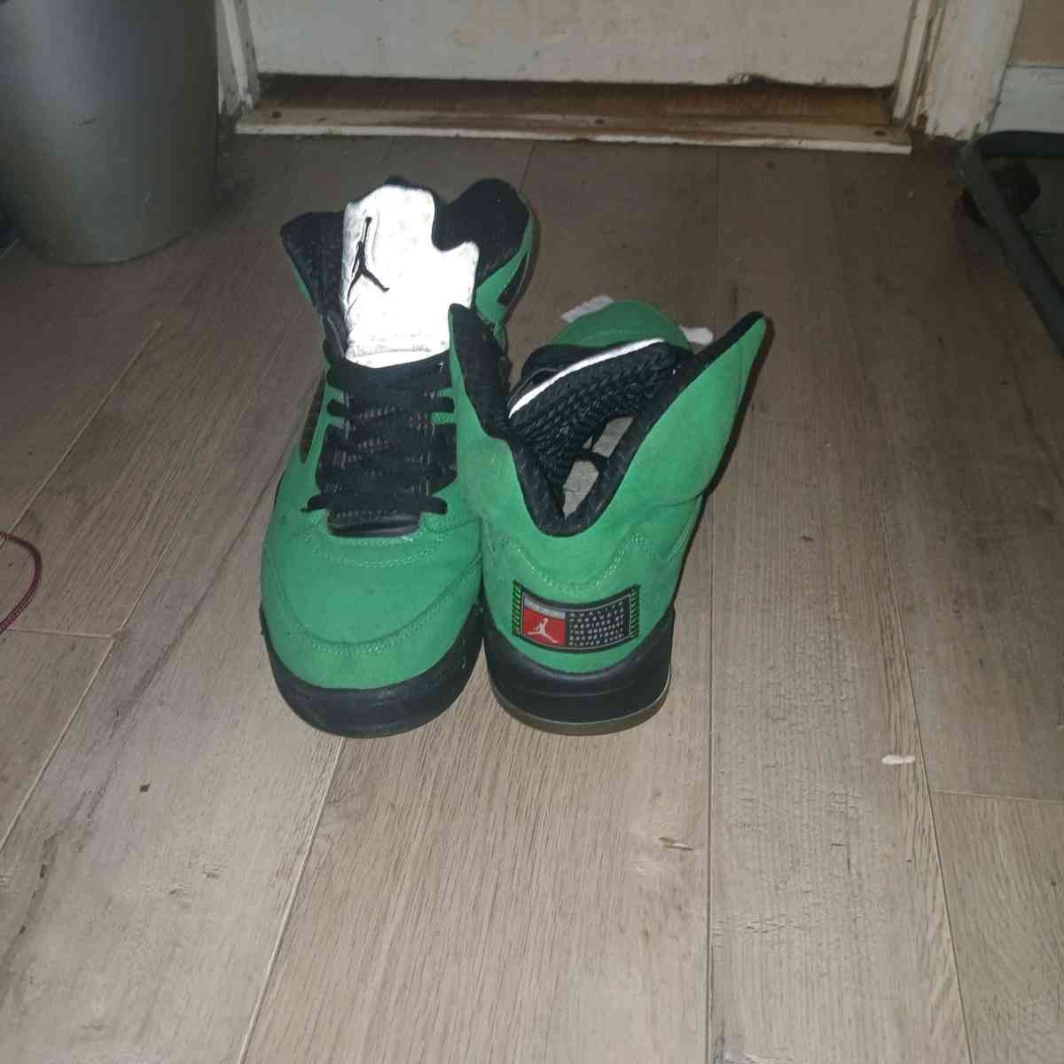 Jordan Retro 5 SE Oregon