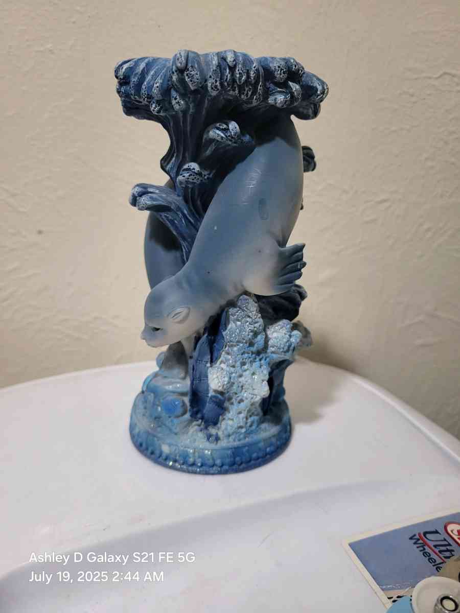 Dark Blue Seal Candle Holder