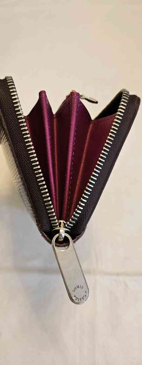 Authondice LUIS VUITTON WOMENS PURSE