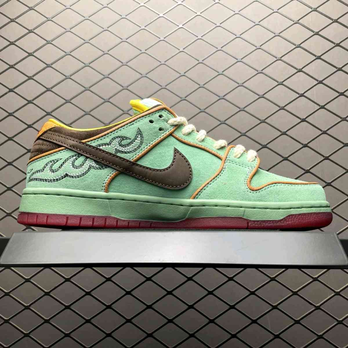 Nike SB Dunk Low x Rodeo Tourmaline