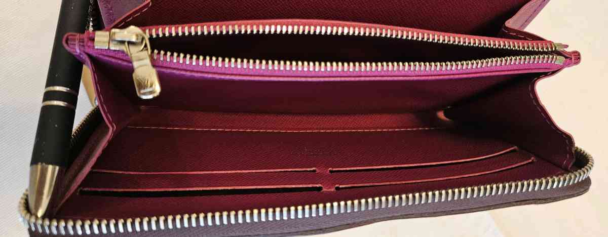 Authondice LUIS VUITTON WOMENS PURSE