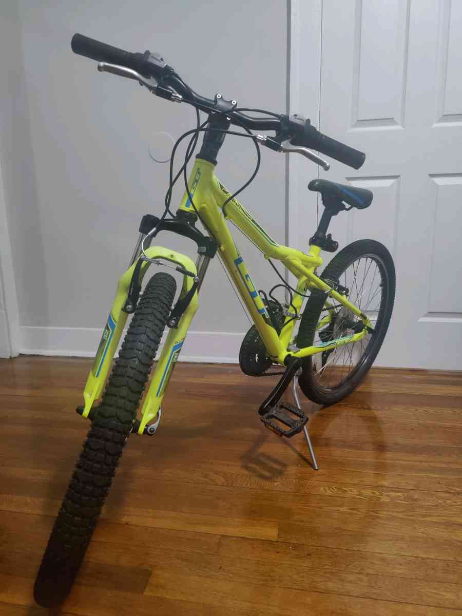 bicicleta GT 24