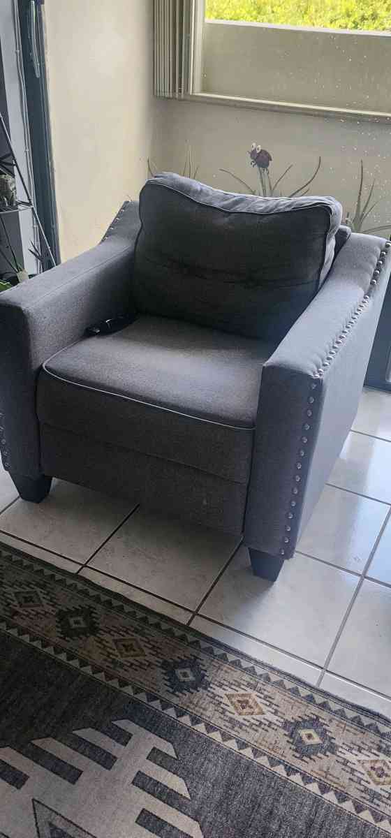 regalamos 3 sillones en buen estado kendall area 786 3375980