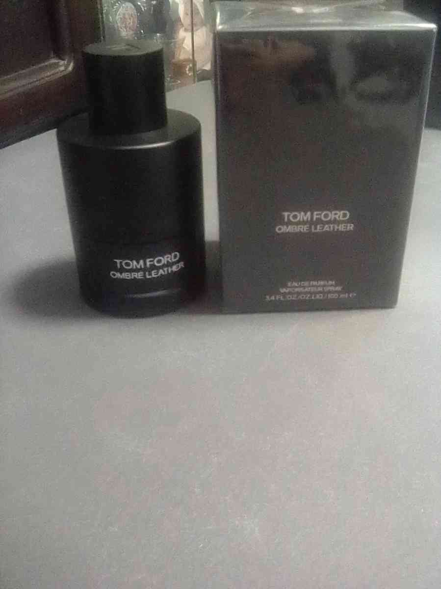 FRAGANCIA TOM FORD OMBRE LEATHER