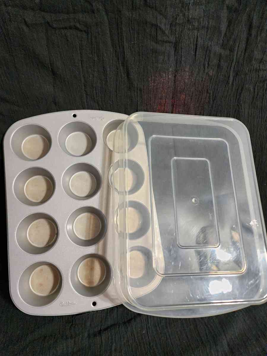 Wilson cupcake muffin pan