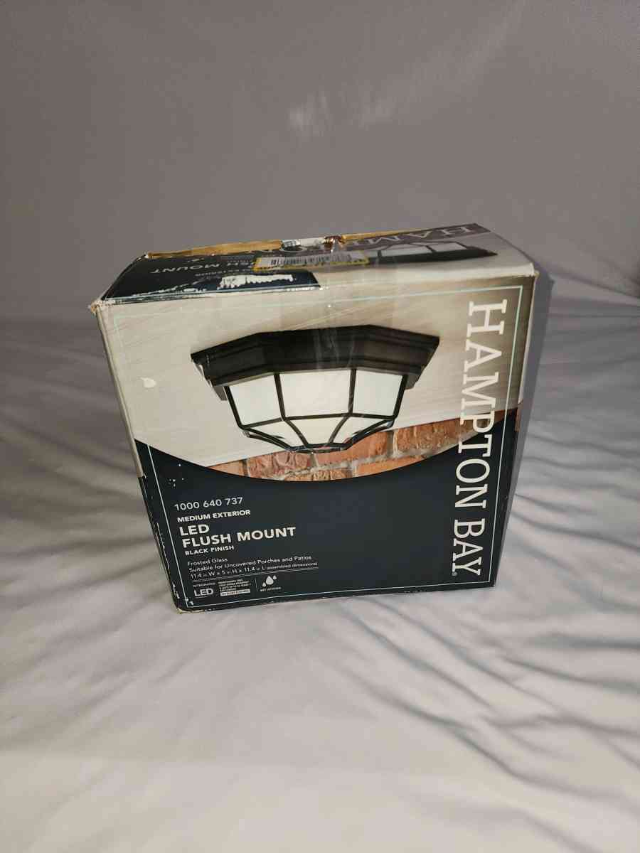 105 IN 1 LIGHT BLACK WEATHER RESISTANT INTEGRATED LED