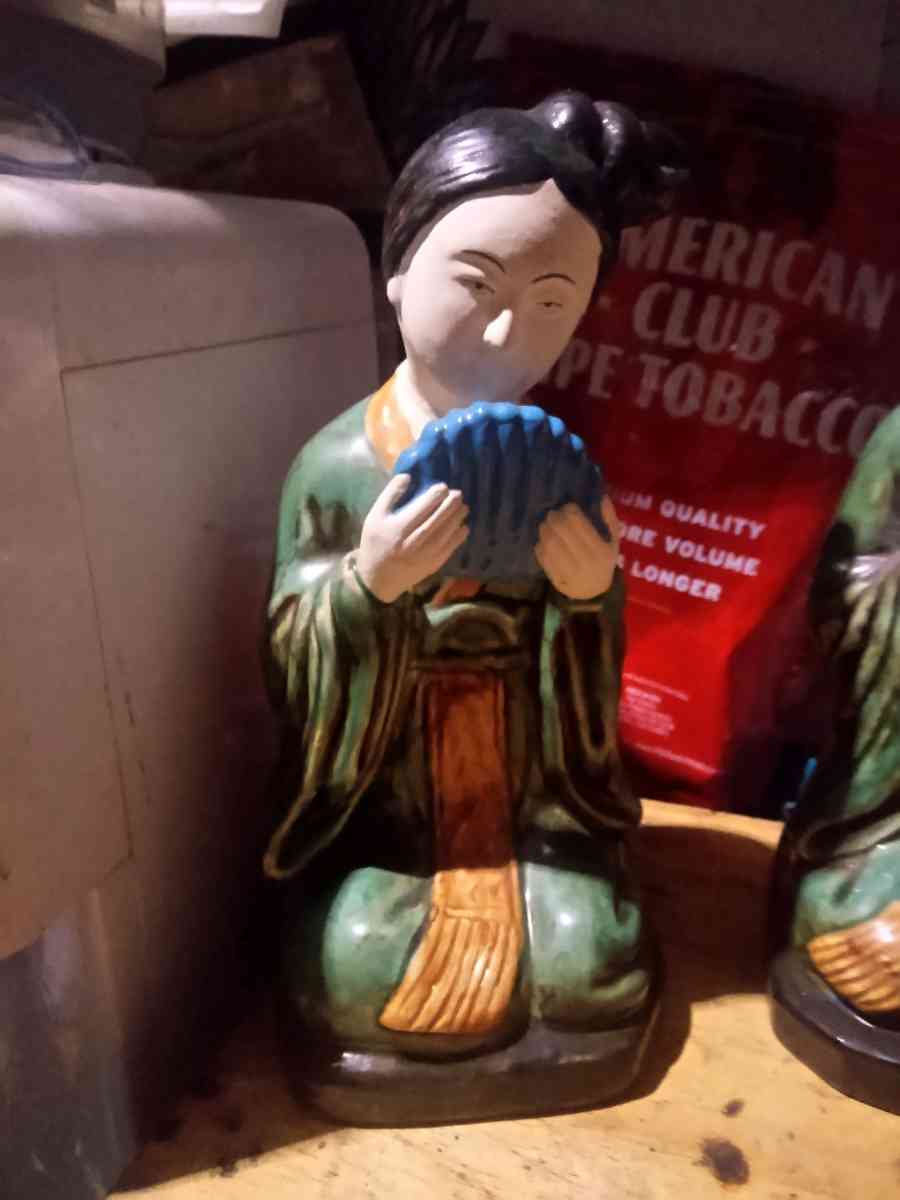 set of 3  porcelain figurines