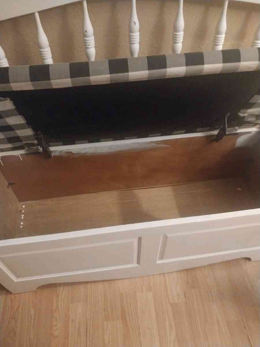 White Entryway Bench