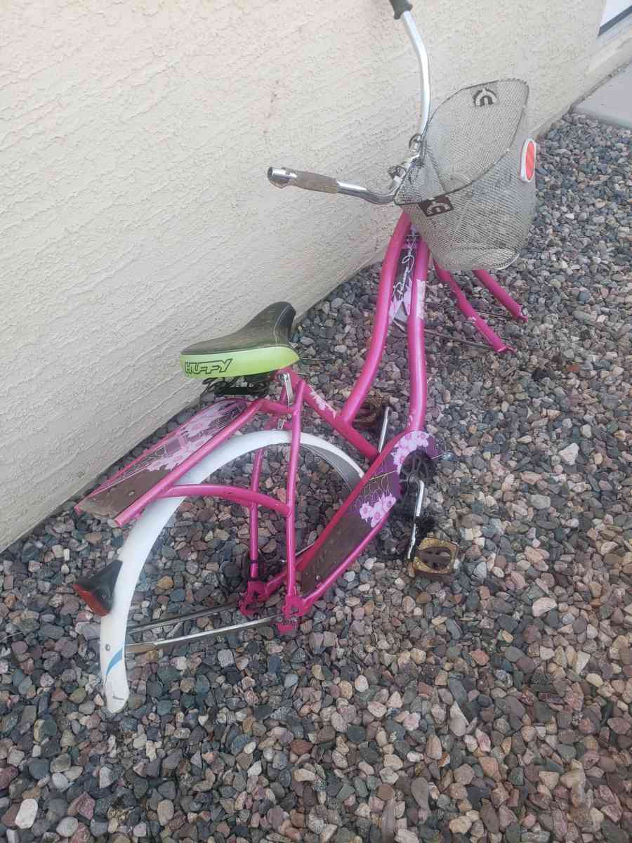 women pink bike
