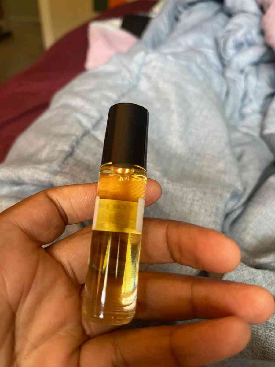 Chanel N 5 roll on perfume