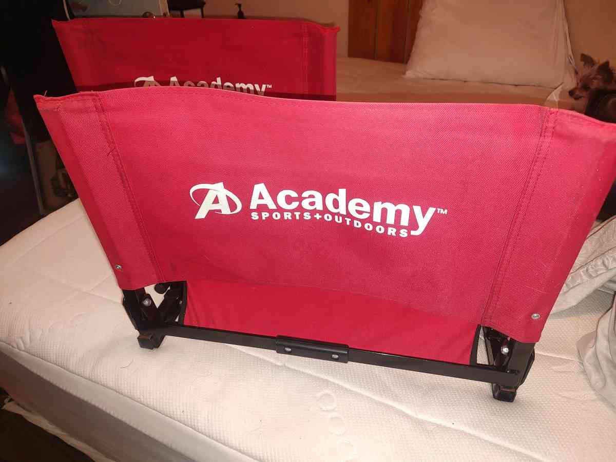 large wide stadium seats great condition