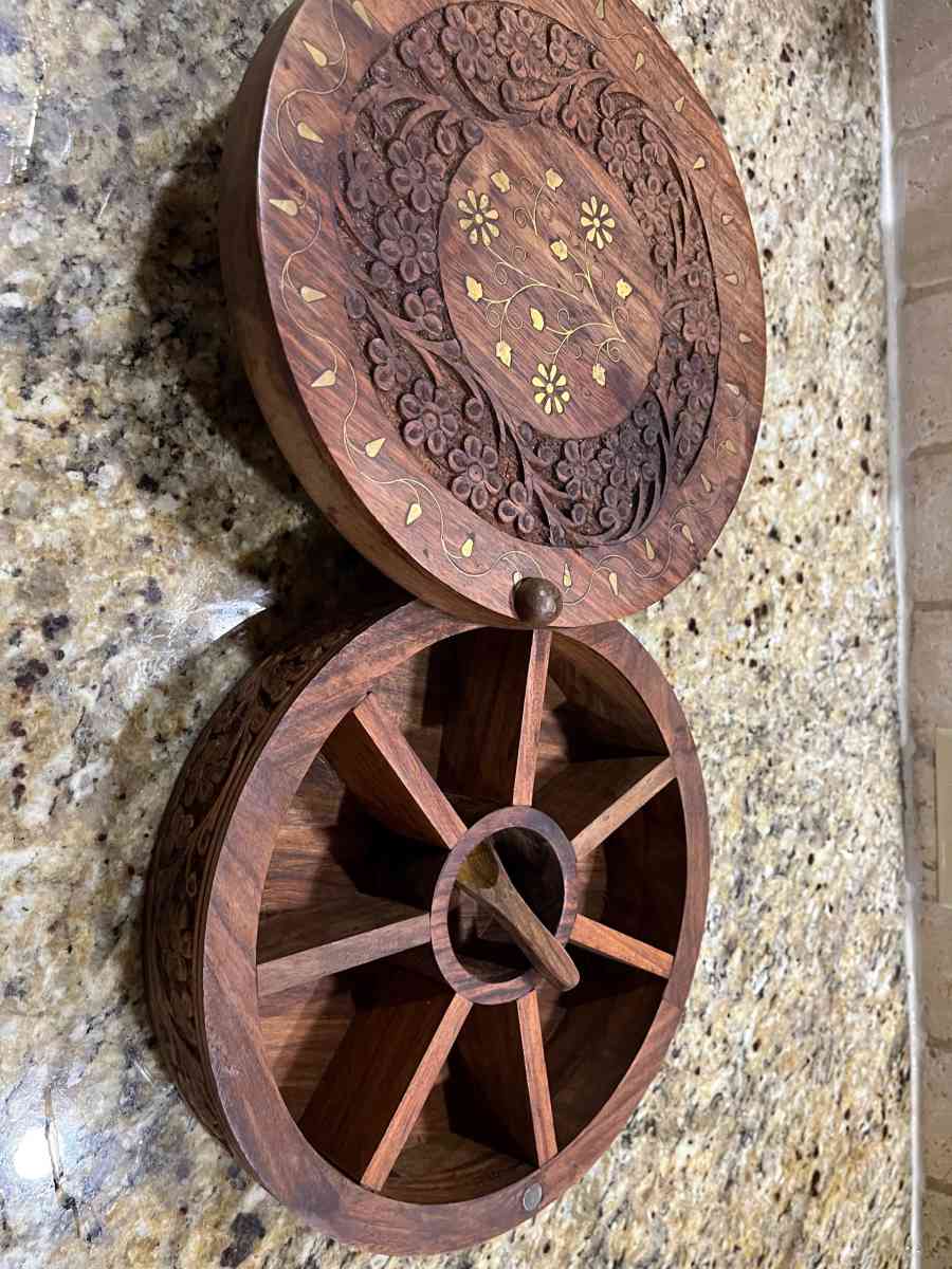 kitchen spice box 2 containers and lucky charm lunch box