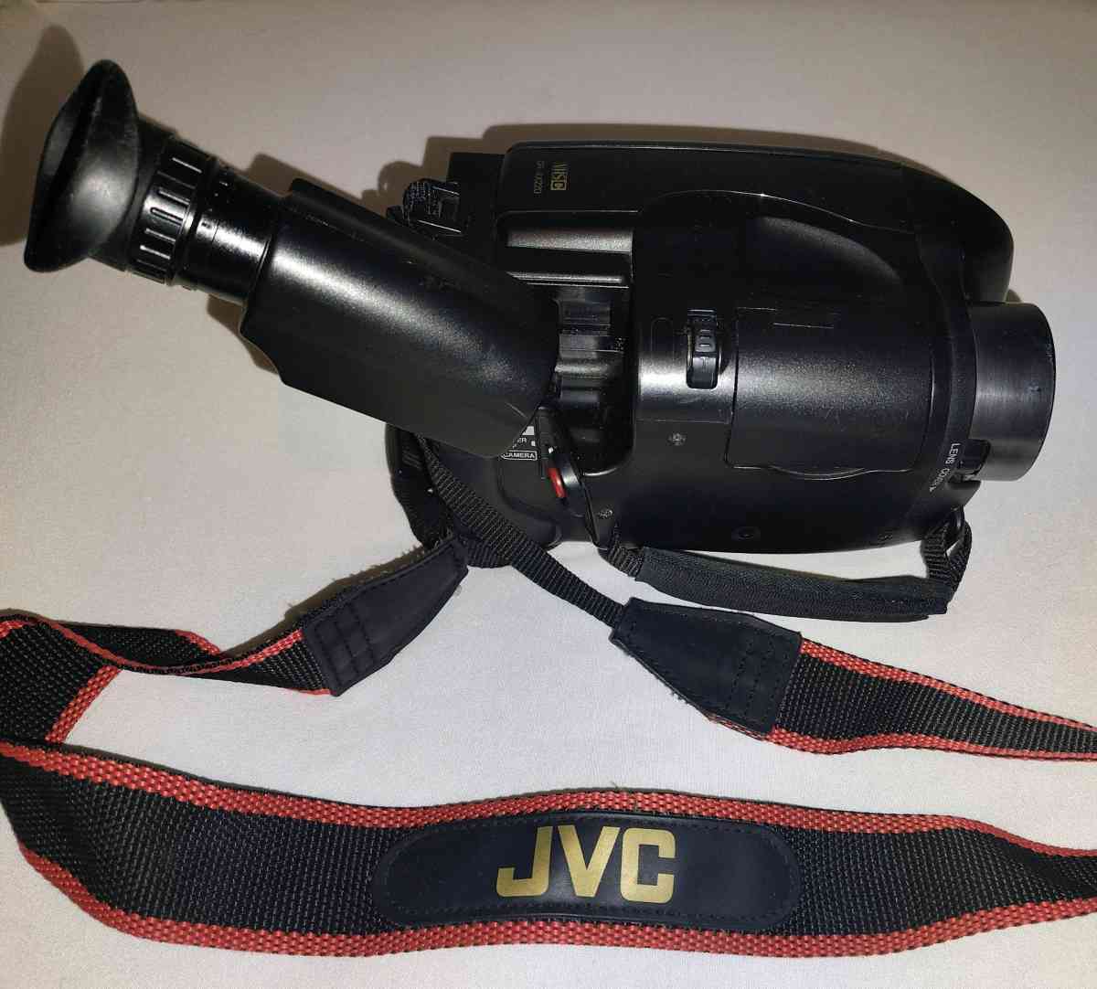 vintage JVC compact VHS camcorder GR AX series