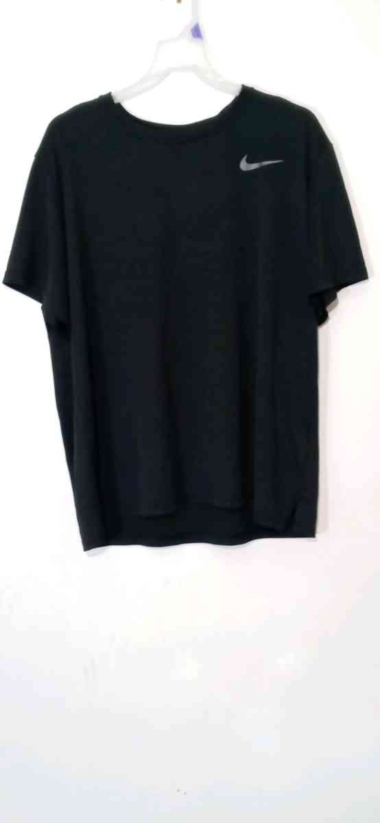 Mens Nike Short Sleeve DriFit Tshirt XL