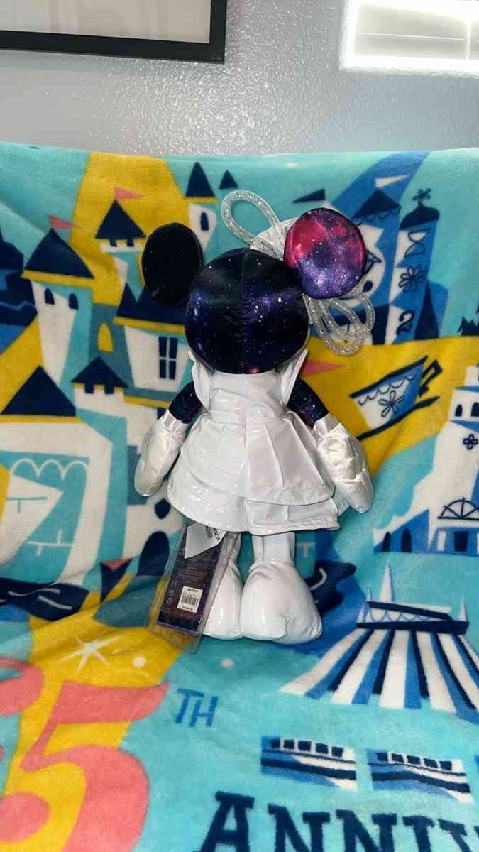 Disney Minnie Mouse The Main Attraction Space Mountain 16 in