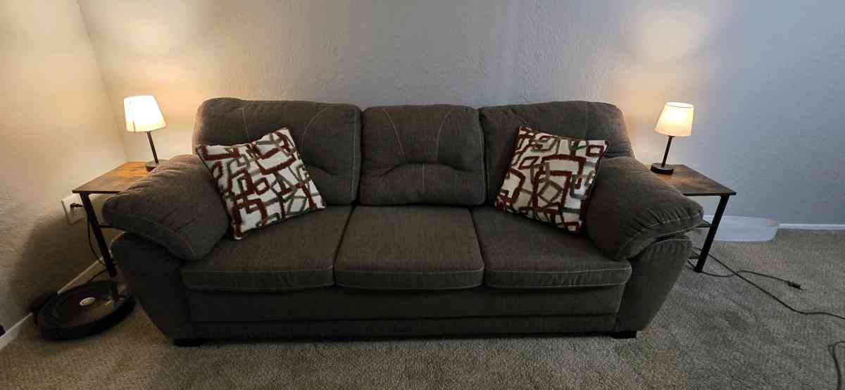 moving to a new city and dont need my furniture