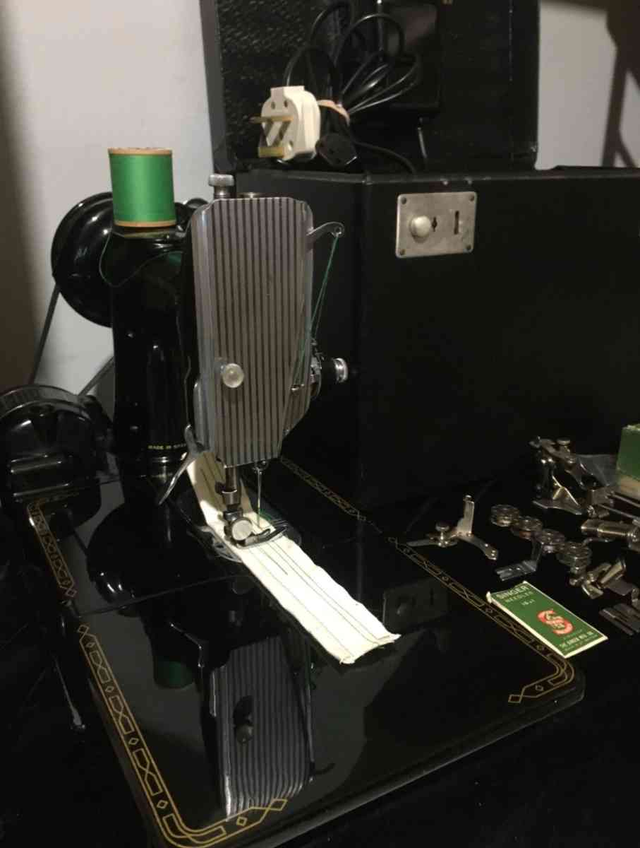 Singer 222k Sewing Machine