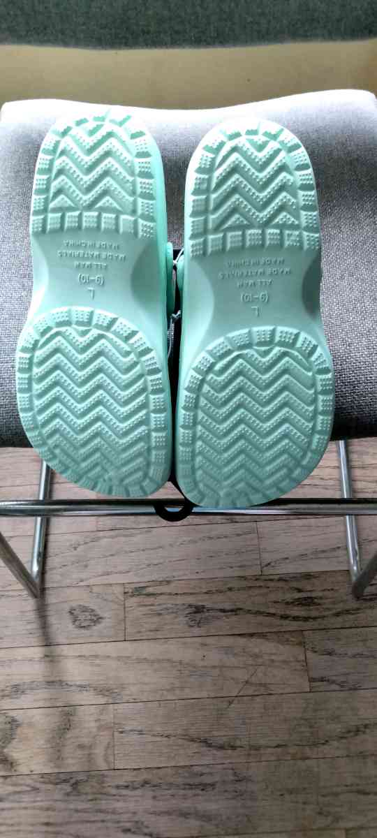Unisex Clogs Brand New