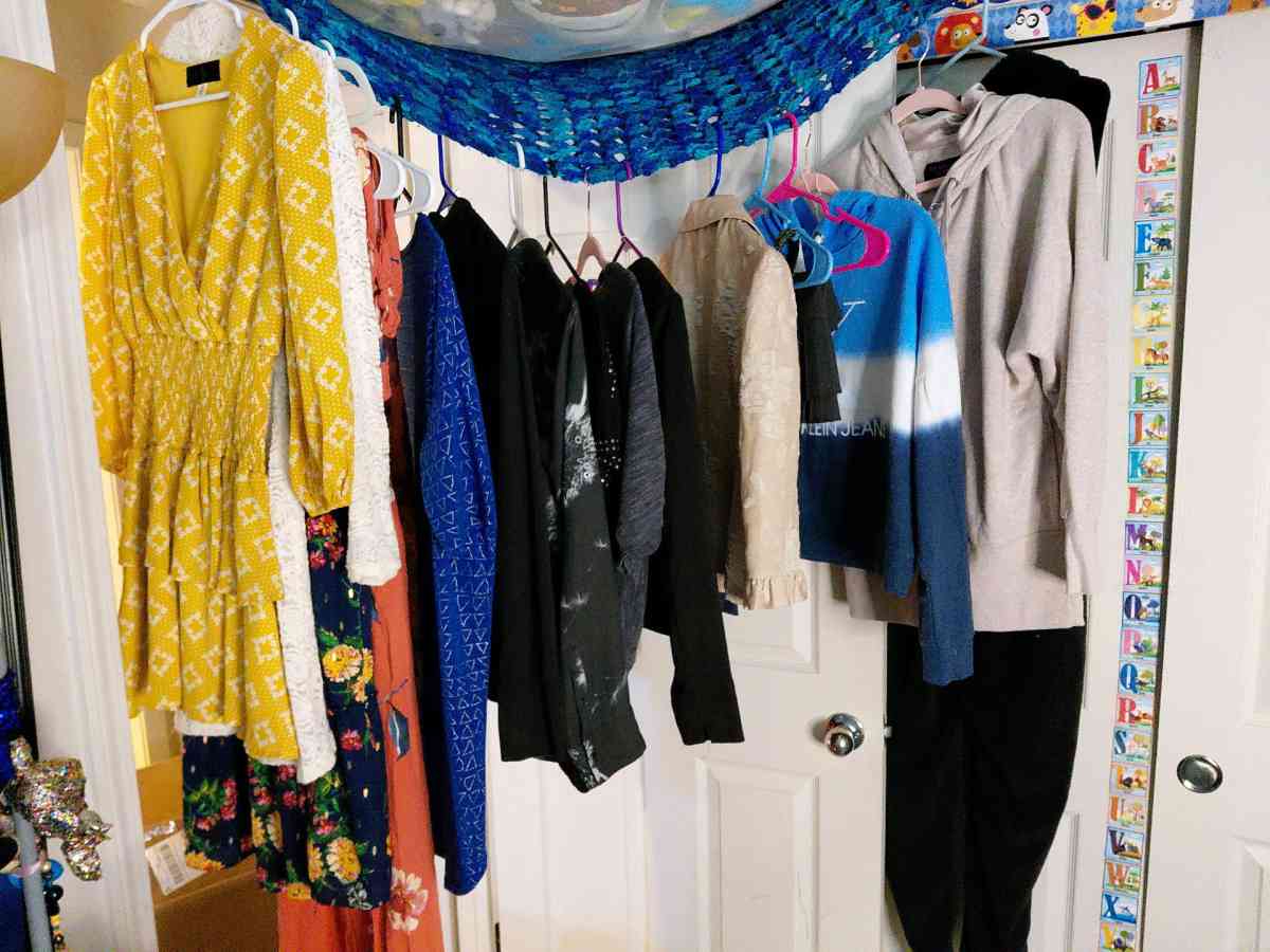 Womans Size Small Clothing bundle 18pc