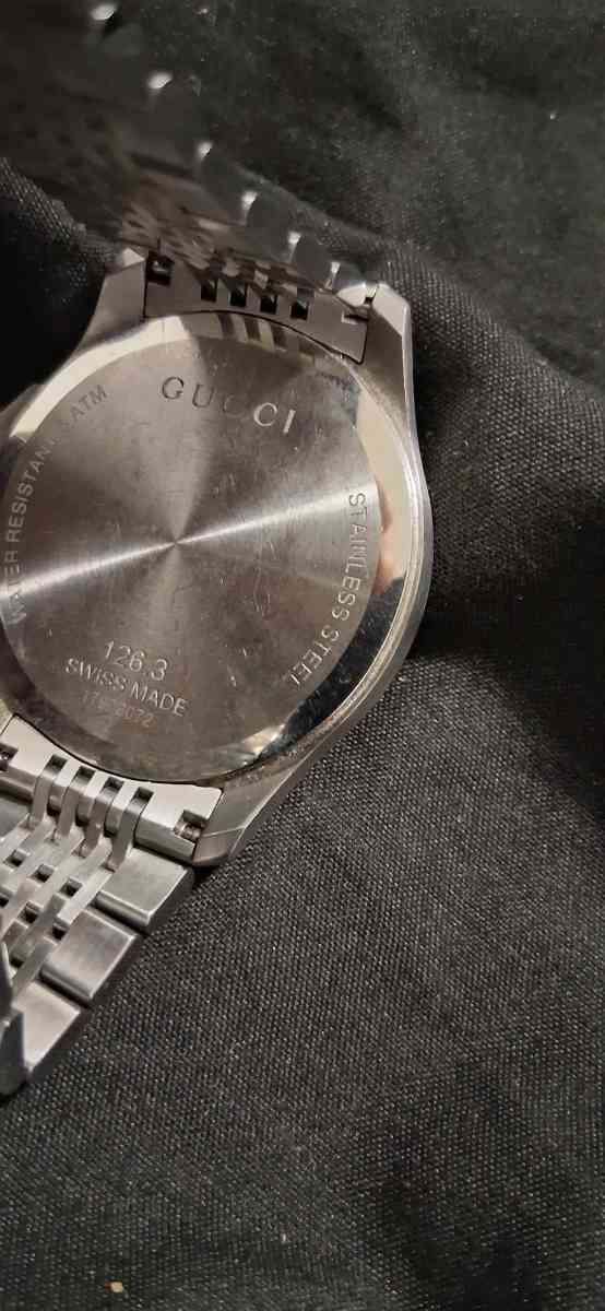gucci watch