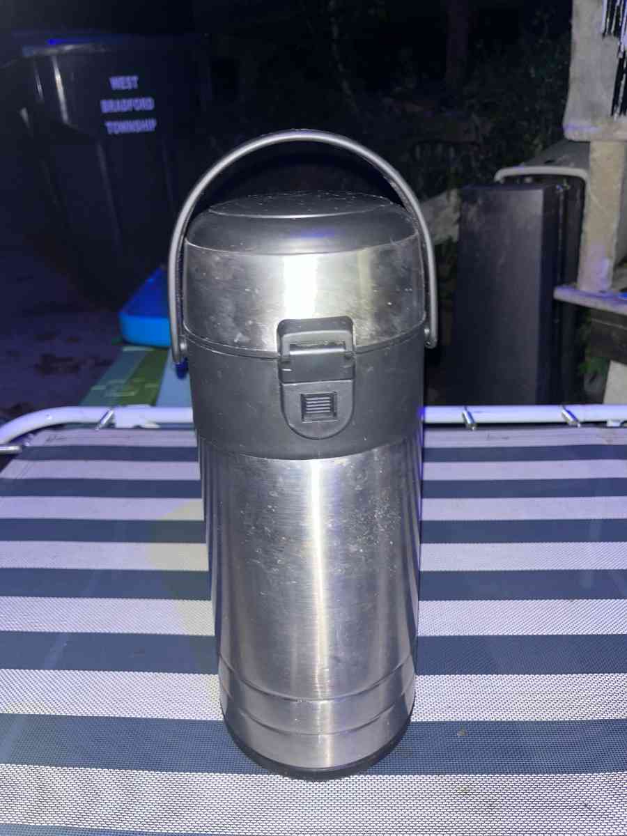 OGGI Coffee Tea Push Dispenser Carafe