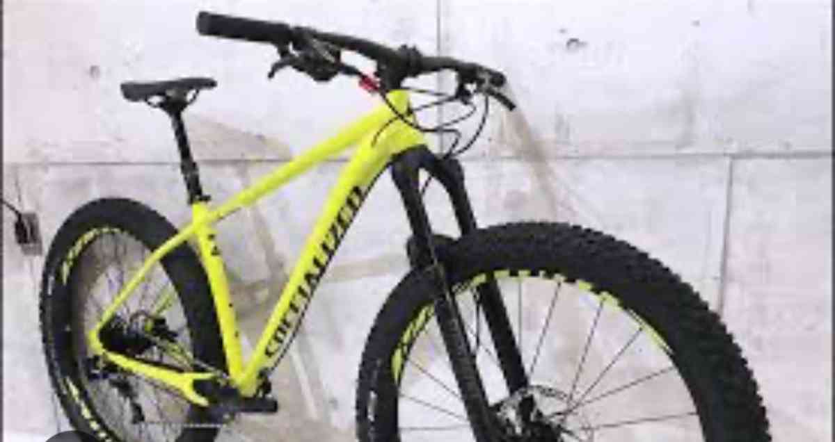 XL Frame 27 inch tires Specialized