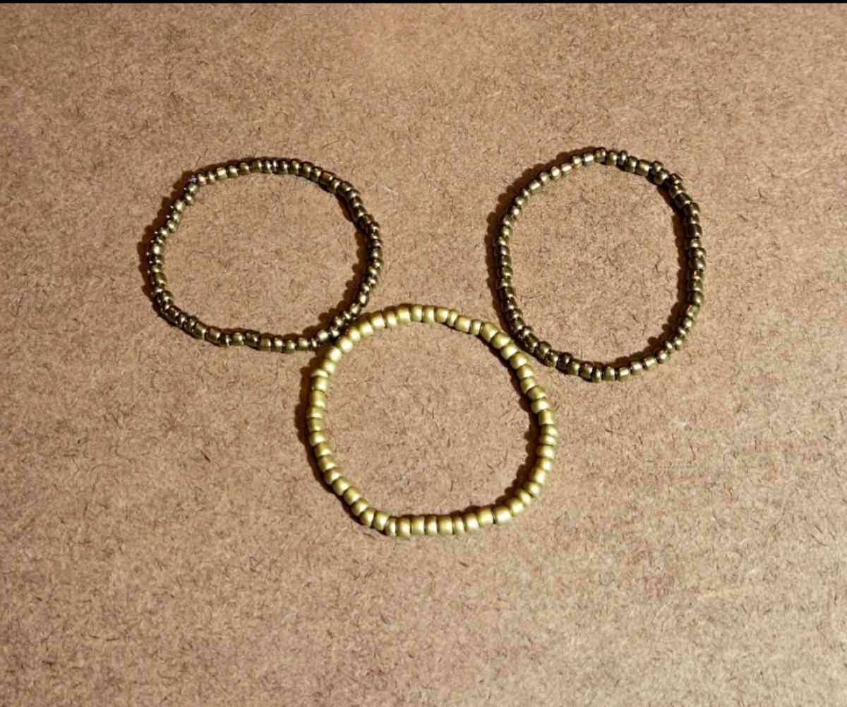 Stretchy bracelets set